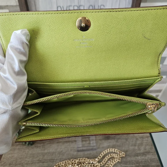 Louis Vuitton Murakami Monogram Sarah Wallet with Elegant Crossbody Chain - Picture 7 of 11